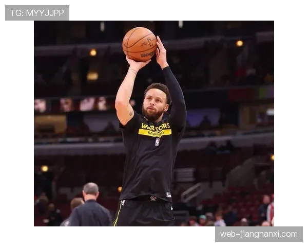 库里三分无球跑位效率提升显著拉开勇士进攻空间