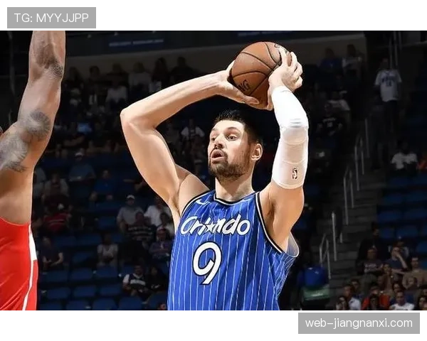 武切维奇较上季由低位向挡拆转变，为射手创造空位