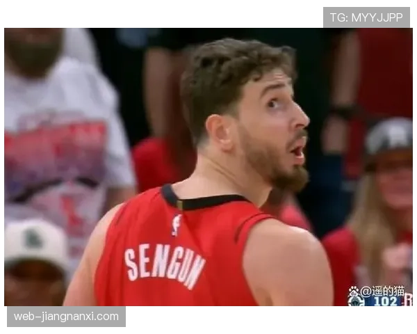 申京挡拆制造错位高效得分 优于同队内线表现明显