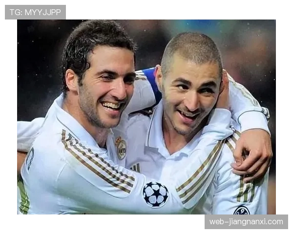 伊萨克与本泽马终结能力及战术适配性对比分析